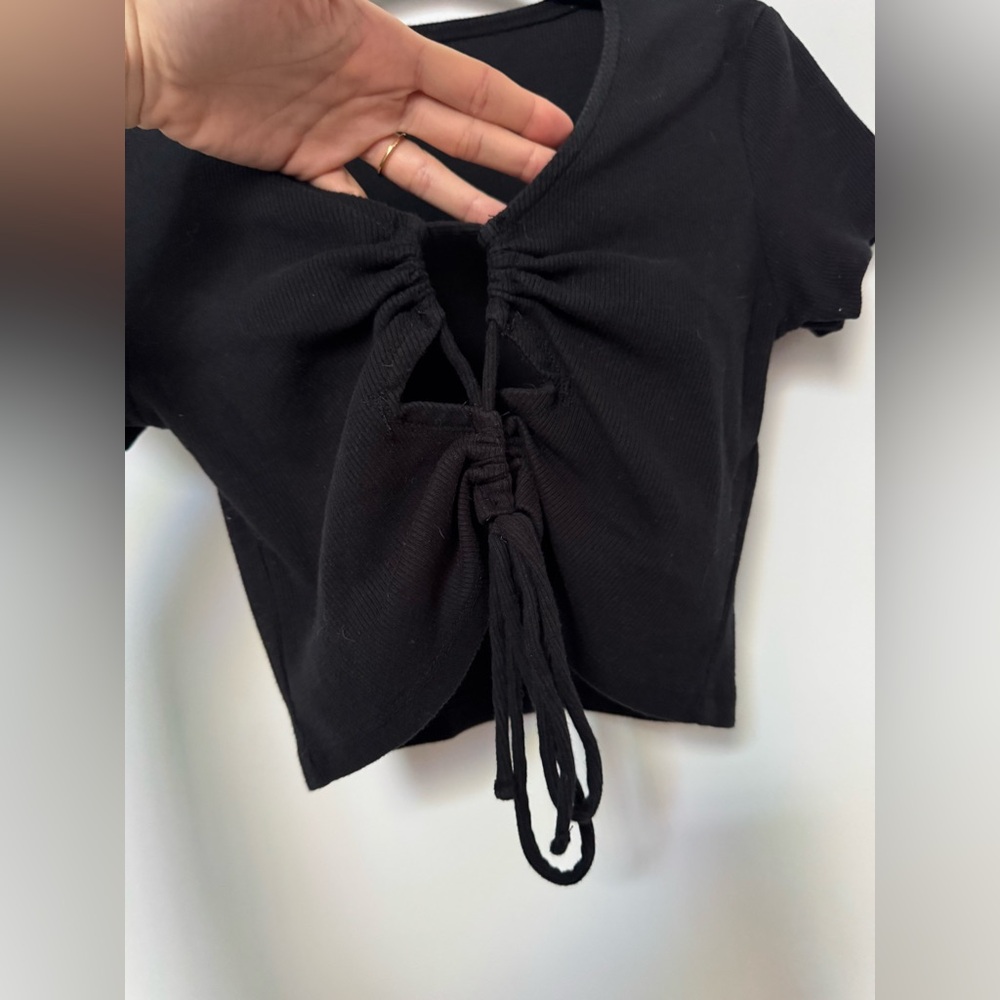 Abercrombie & Fitch Black Tie-Front Crop Top